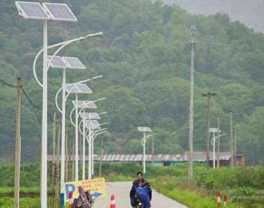 乡村太阳能路灯带领新潮流